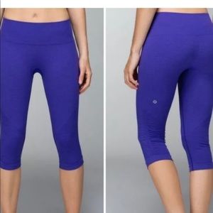 Lululemon in the flow crop leggings